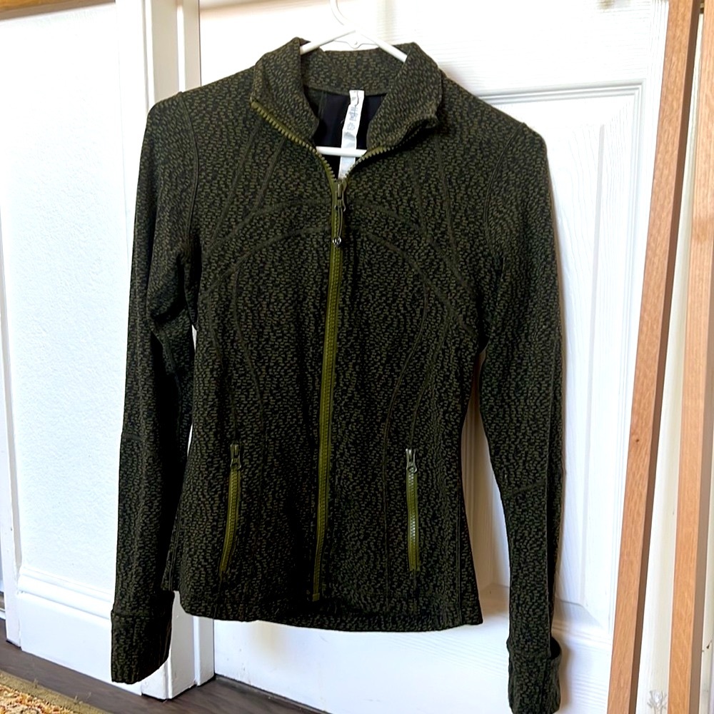 Lululemon define jacket, green with pattern, size 6